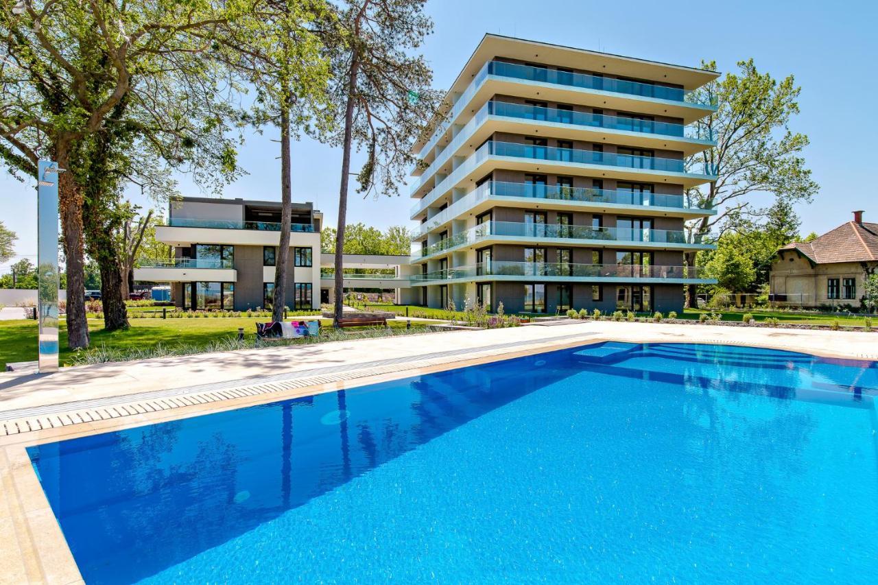 Bonnie-Premium Lelle Waterfront Private Apartment Balatonlelle Dış mekan fotoğraf