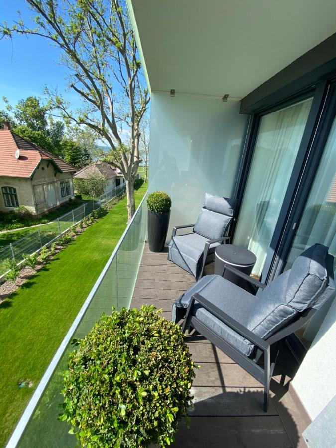 Bonnie-Premium Lelle Waterfront Private Apartment Balatonlelle Dış mekan fotoğraf